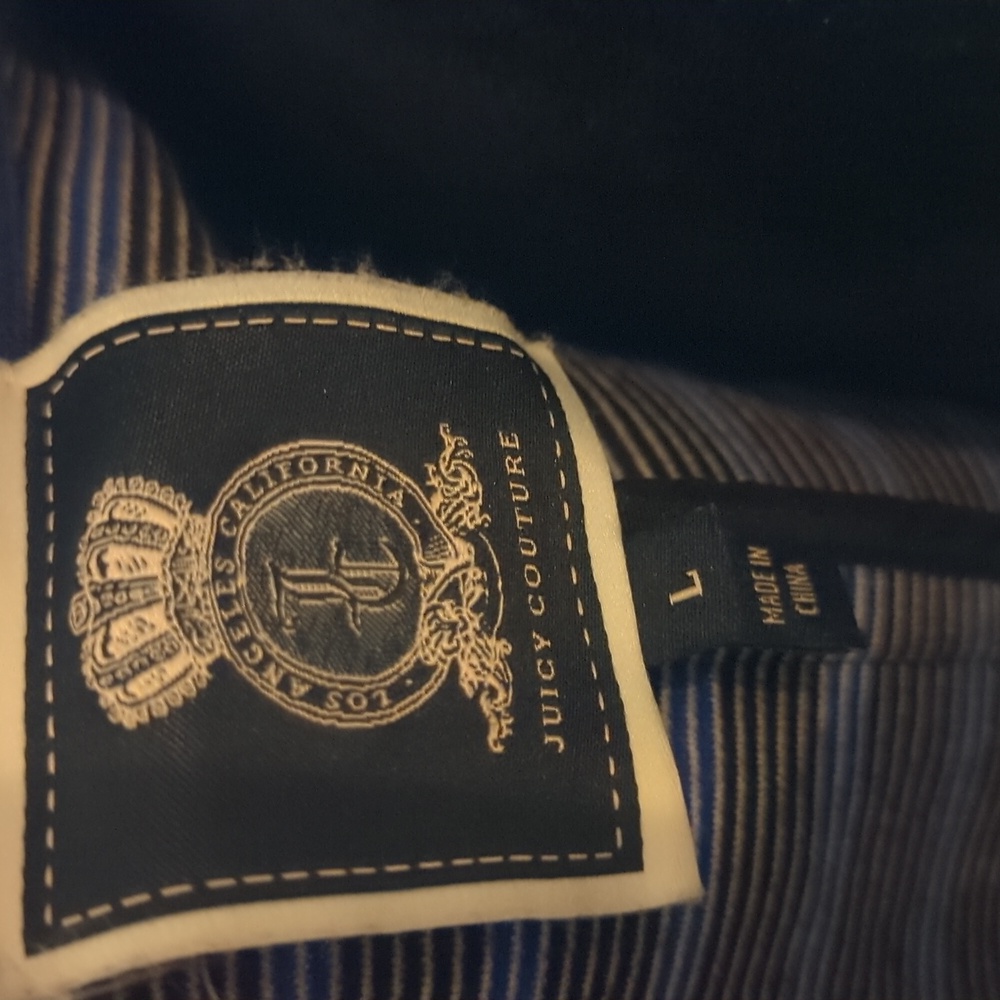 Blazer - Picture 4 of 7
